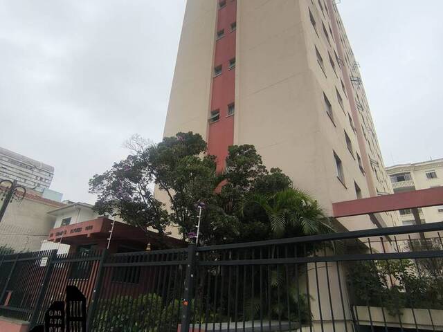 #220 - Apartamento para Venda em São Paulo - SP